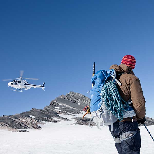 Mt-Aspiring-climbing-helicopter-transfers